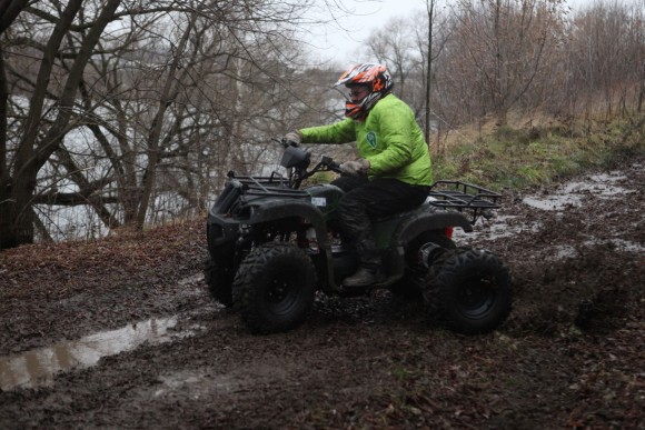 Вездеход ЕМ-015 Супер (1500Вт 60В R10 Пониженная Диф)