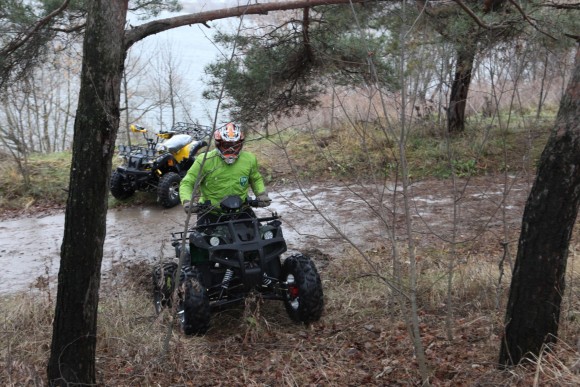 Вездеход ЕМ-022 Супер (2200Вт 72В R10 Пониженная Диф)