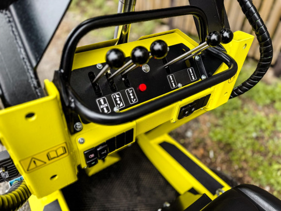 Электрический мини погрузчик MAKSTEM E-MAX450