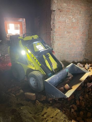 Электрический мини погрузчик MAKSTEM E-MAX450